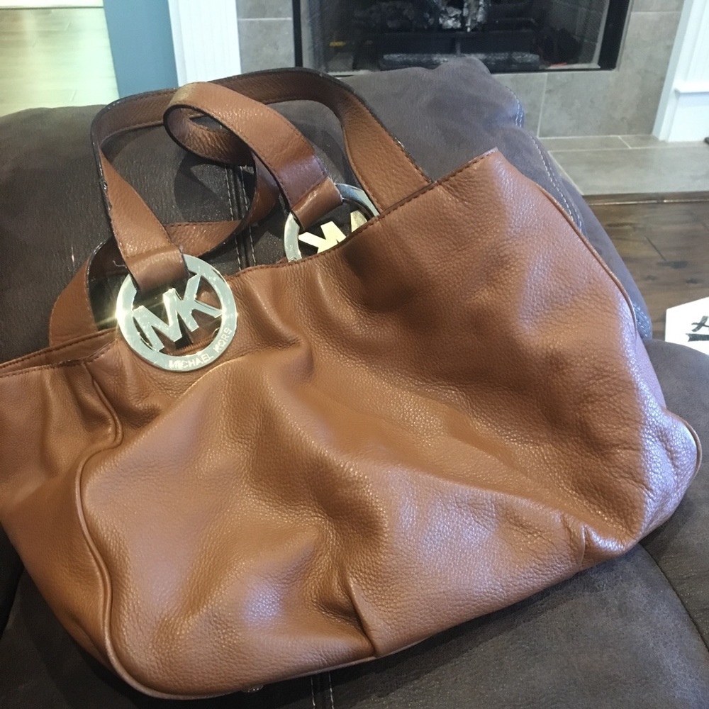 Michael Kors Purse & wallet